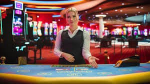 Antarmuka permainan Playtech di platform jkt777 menampilkan berbagai pilihan slot dan live dealer